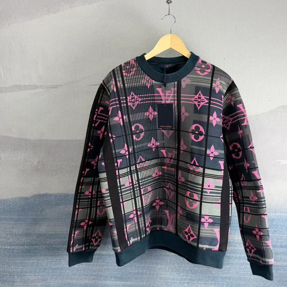 🚩steal authentic Louis Vuitton Pink and Gray Crewneck Sweater